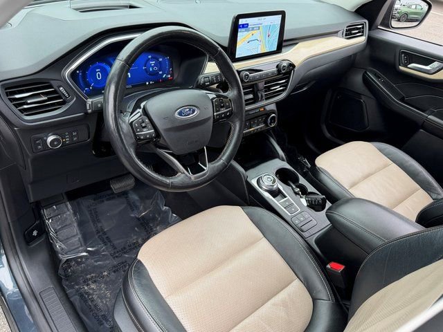 Certified 2022 Ford Escape Titanium w/ Titanium Elite Package AWD/4WD image 33