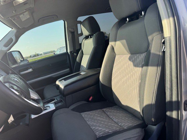 Used 2018 Toyota Tundra SR5 w/ SR5 Upgrade Package AWD/4WD image 13