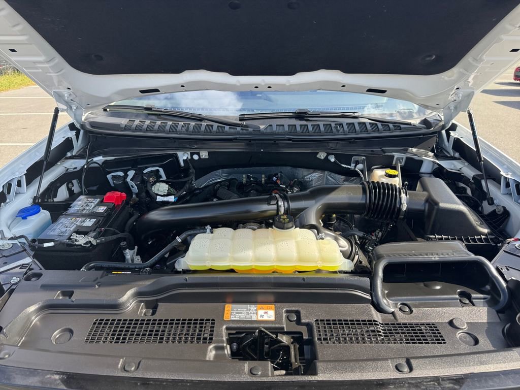 Certified 2025 Ford Expedition Active image 19