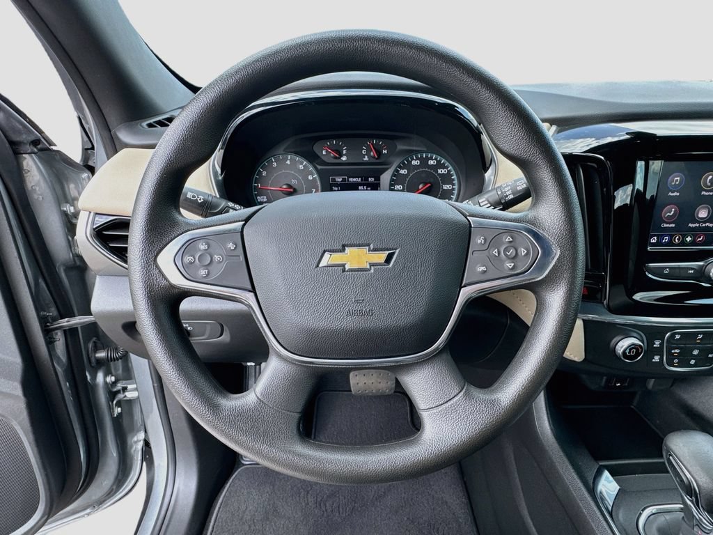 Used 2023 Chevrolet Traverse LS w/ Safety Package FWD image 11