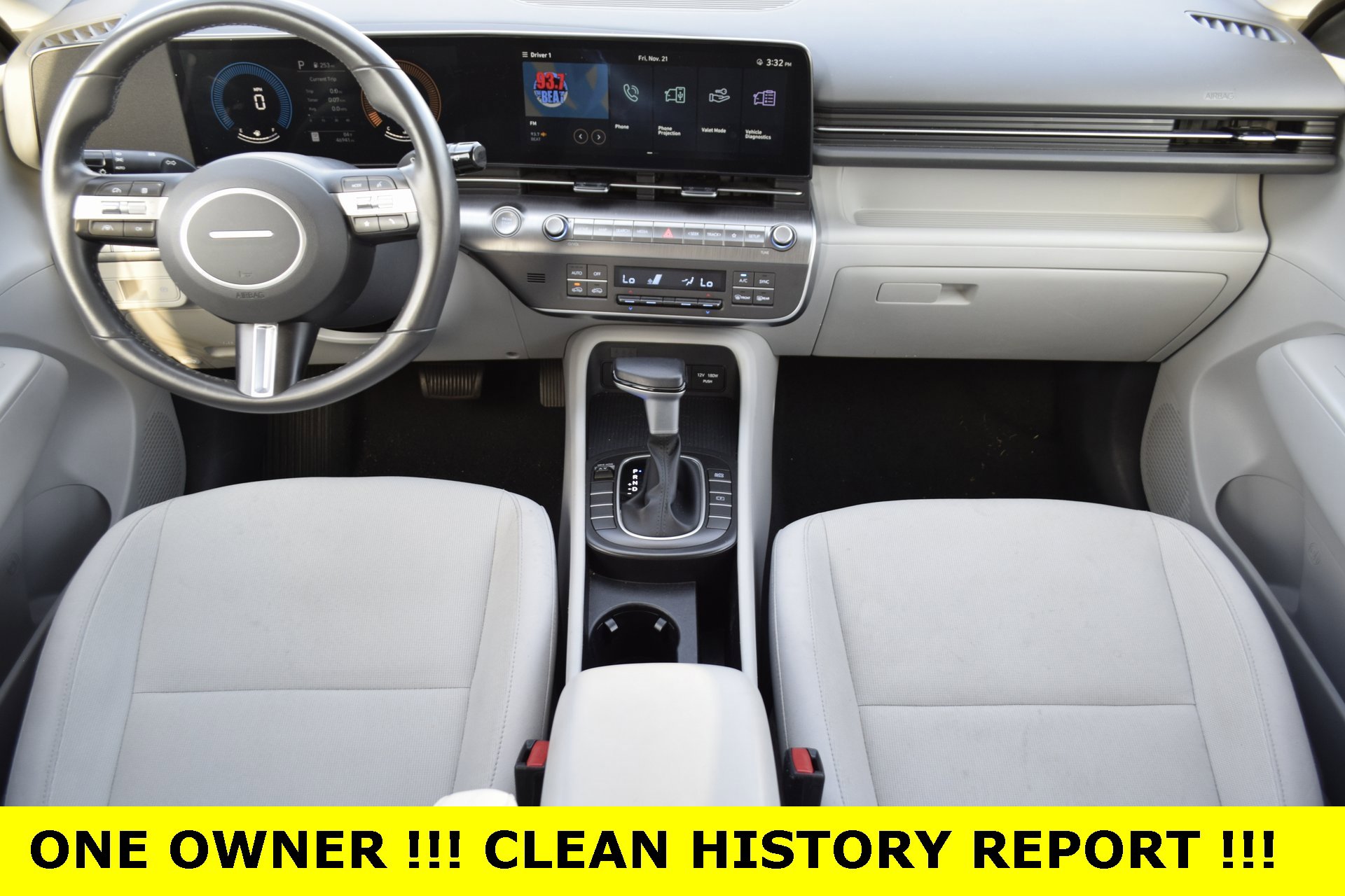 Used 2024 Hyundai Kona SEL image 2