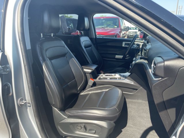 Certified 2023 Ford Explorer XLT w/ Equipment Group 202A AWD/4WD image 12