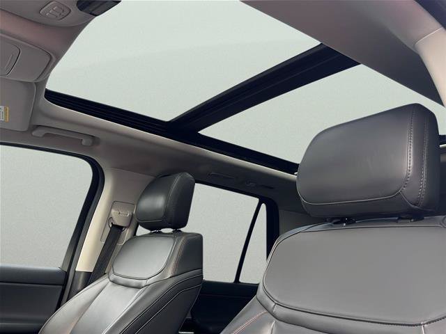 Certified 2025 Ford Expedition Active AWD/4WD image 10