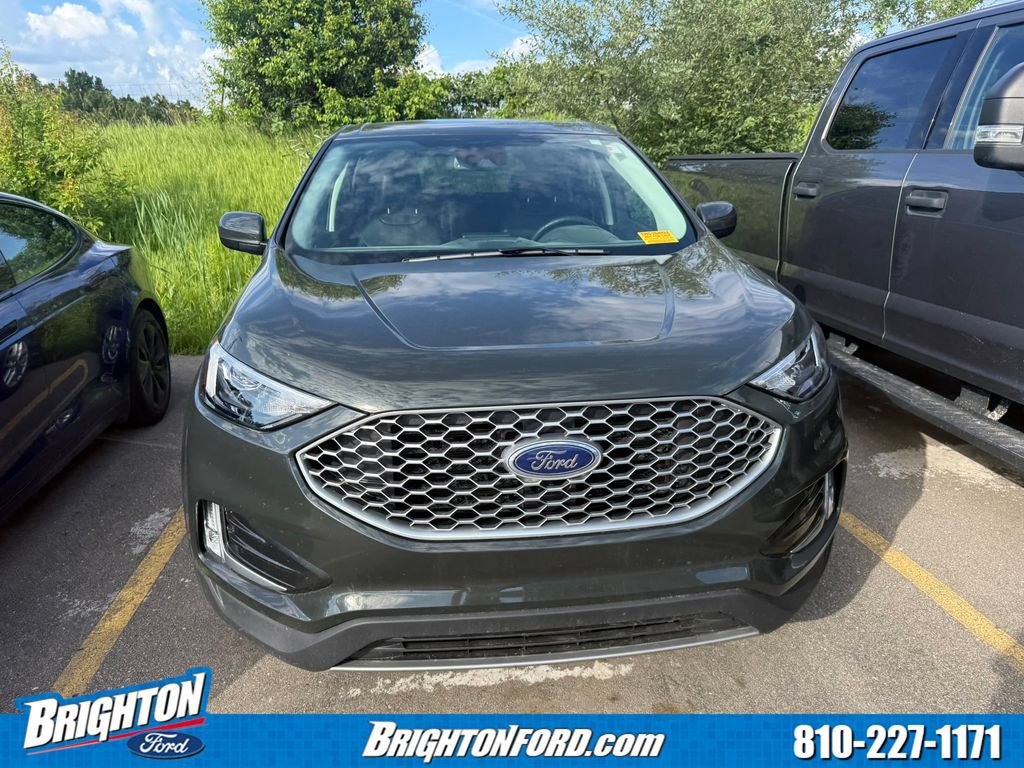 Certified 2023 Ford Edge SEL w/ Convenience Package AWD/4WD image 2
