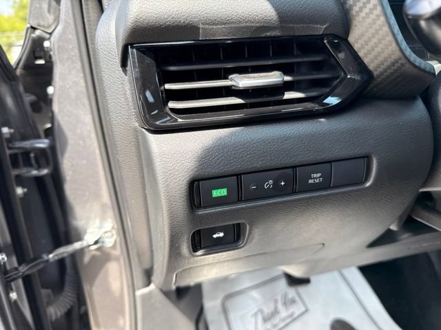 Used 2024 Nissan Sentra SV FWD image 14