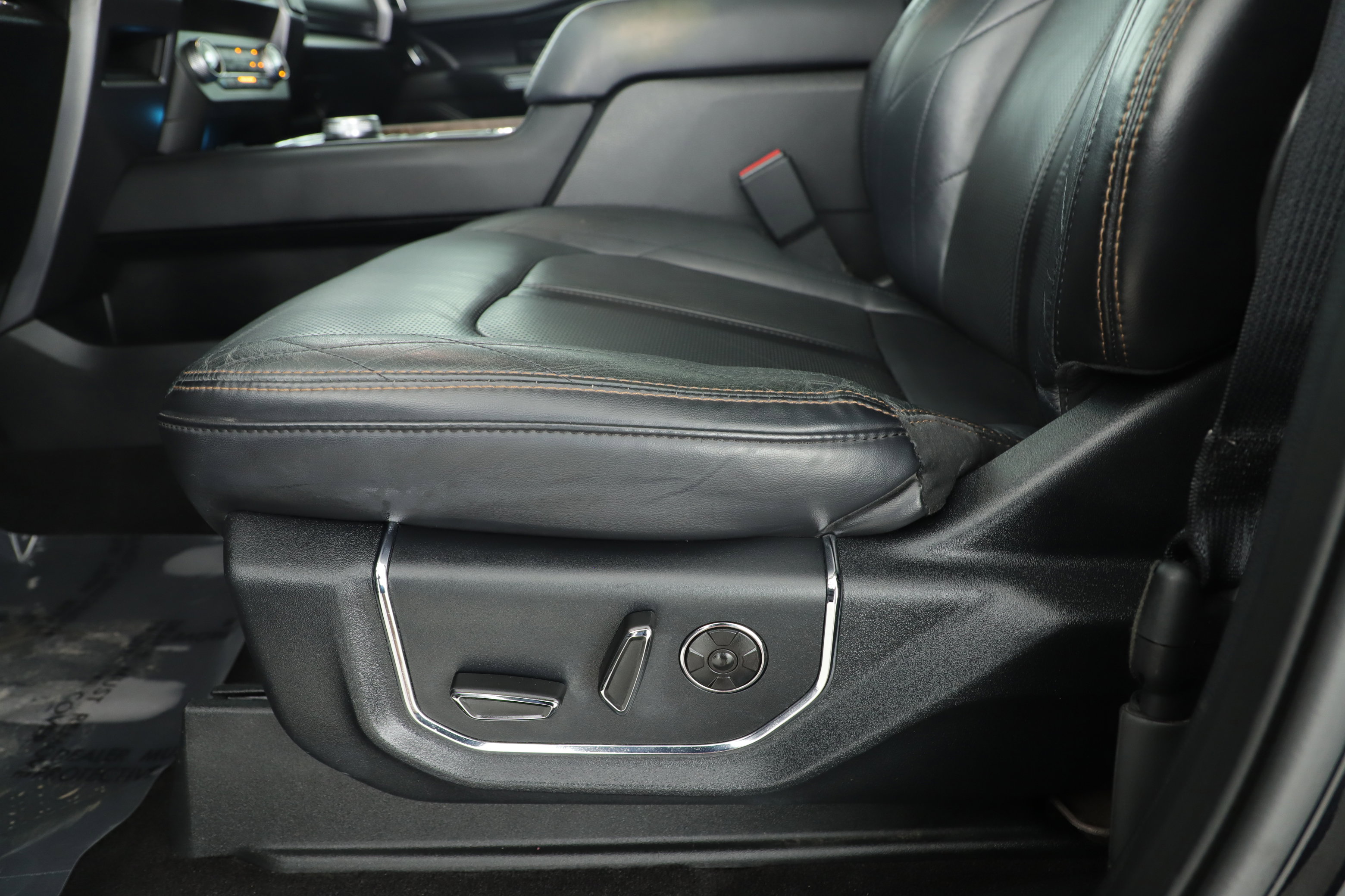 Certified 2019 Ford Expedition Platinum image 10