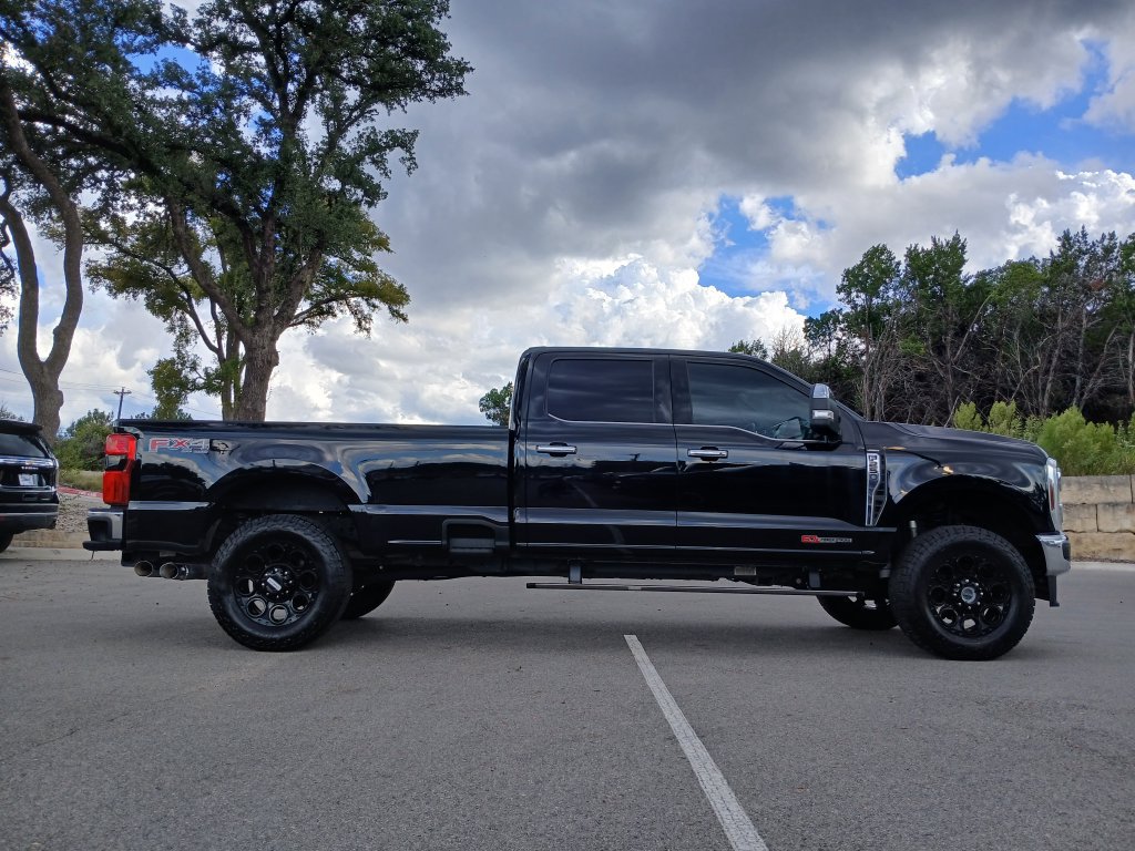 Certified 2024 Ford F250 Lariat w/ Lariat Ultimate Package AWD/4WD image 2