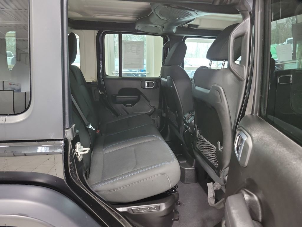 Used 2024 Jeep Wrangler Unlimited Rubicon 4xe AWD/4WD image 24