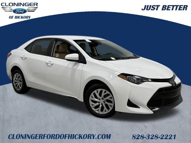 Used 2018 Toyota Corolla LE image 1