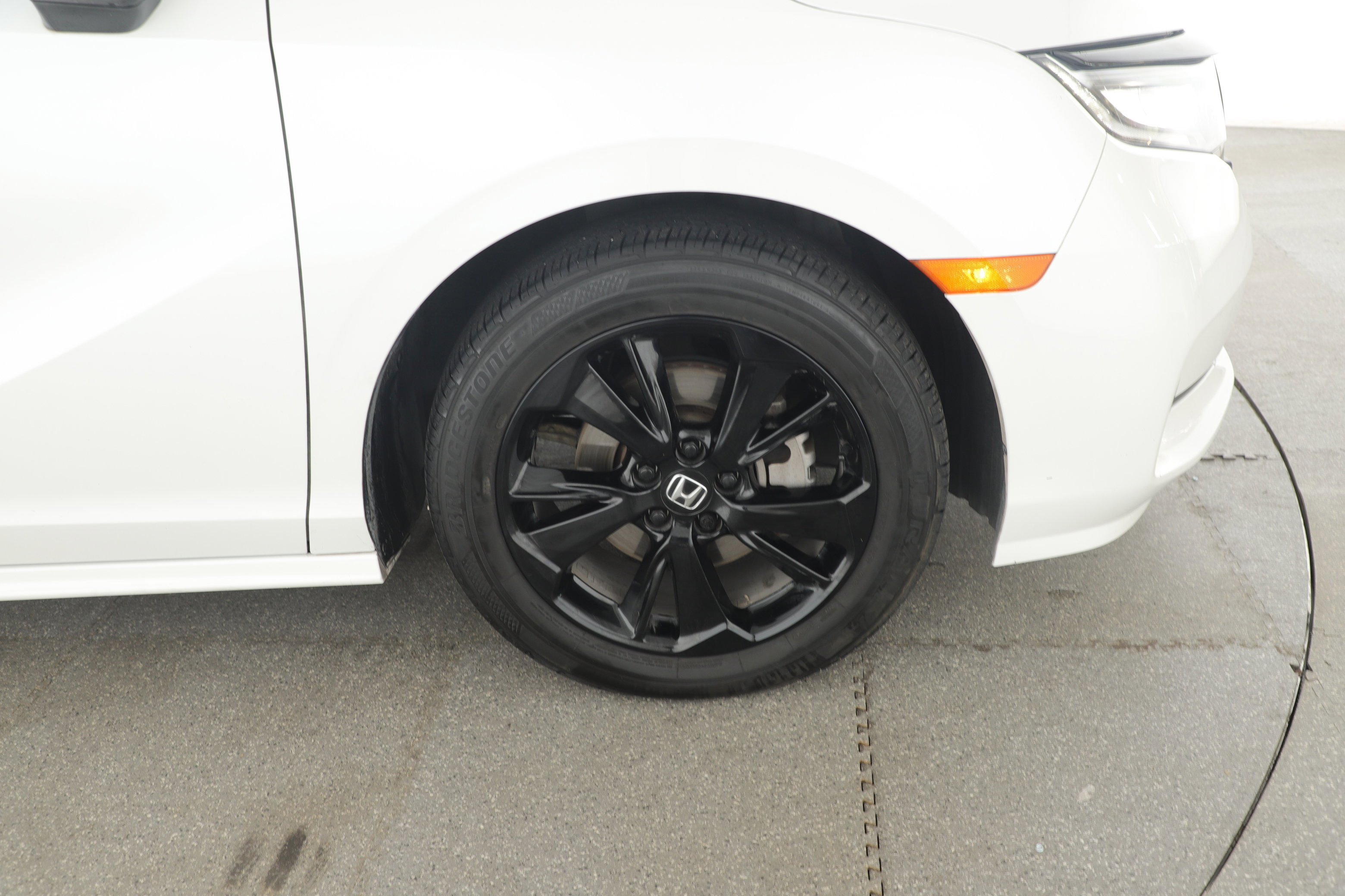 Used 2023 Honda Odyssey Sport image 4