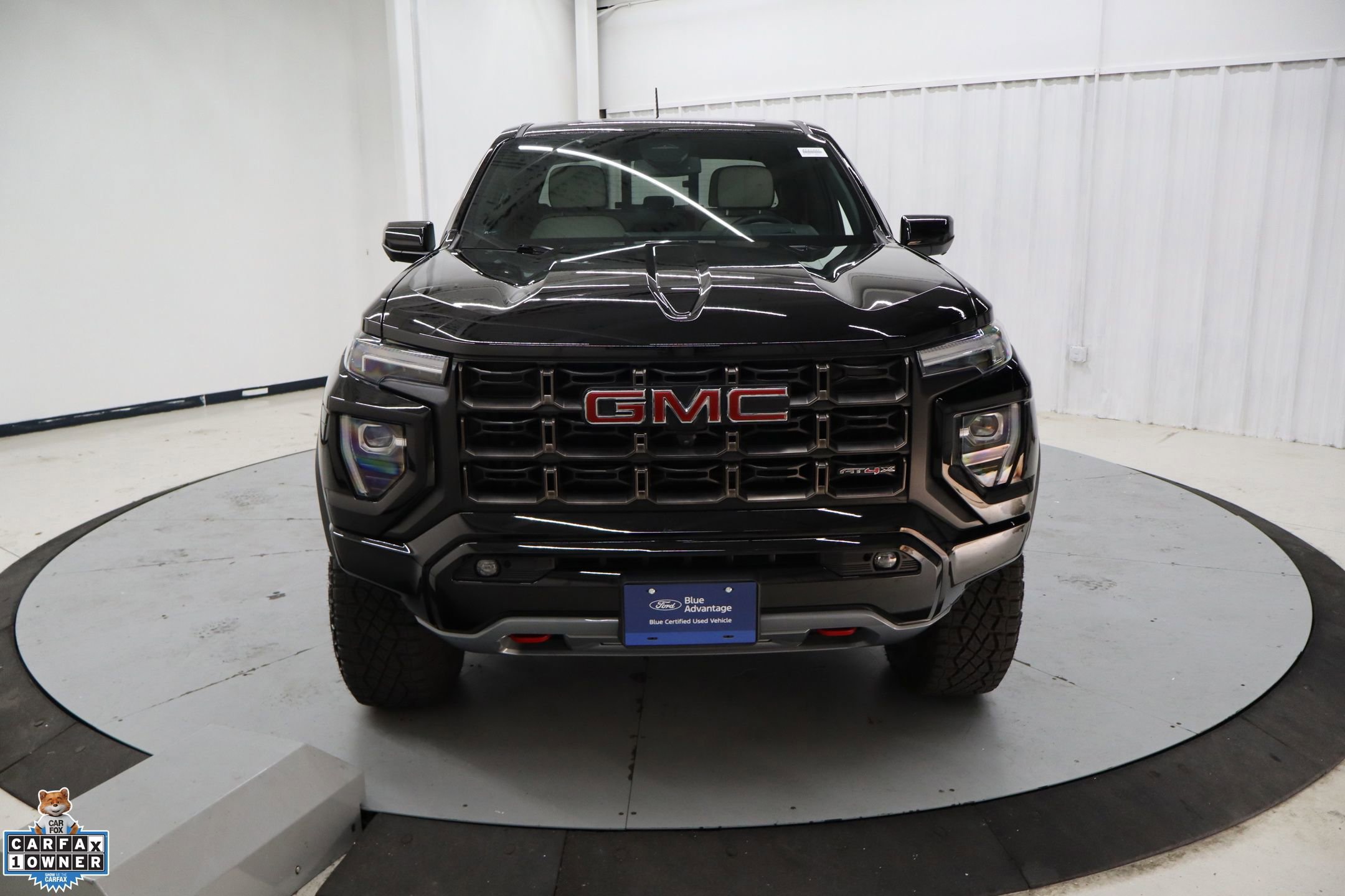 Used 2024 GMC Canyon AT4X image 8