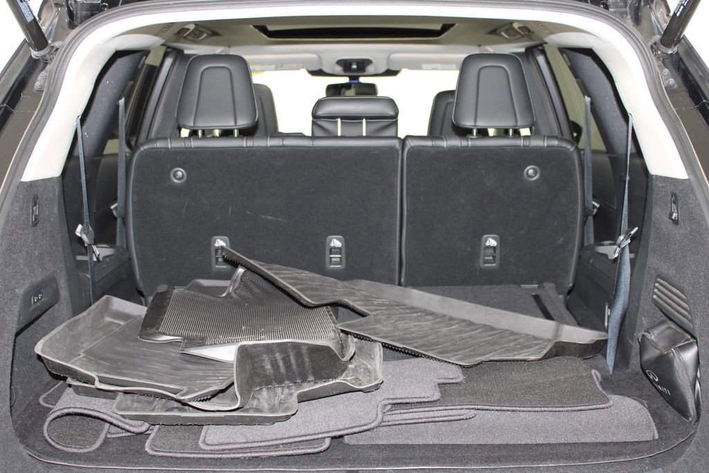 Used 2022 INFINITI QX60 Sensory w/ Cargo Package image 16