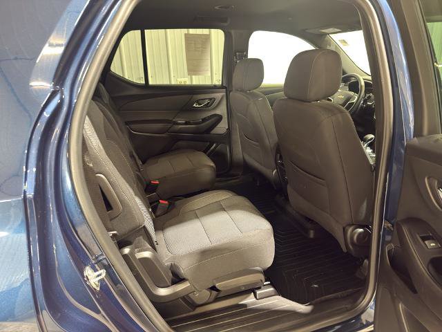 Used 2023 Chevrolet Traverse LT image 32
