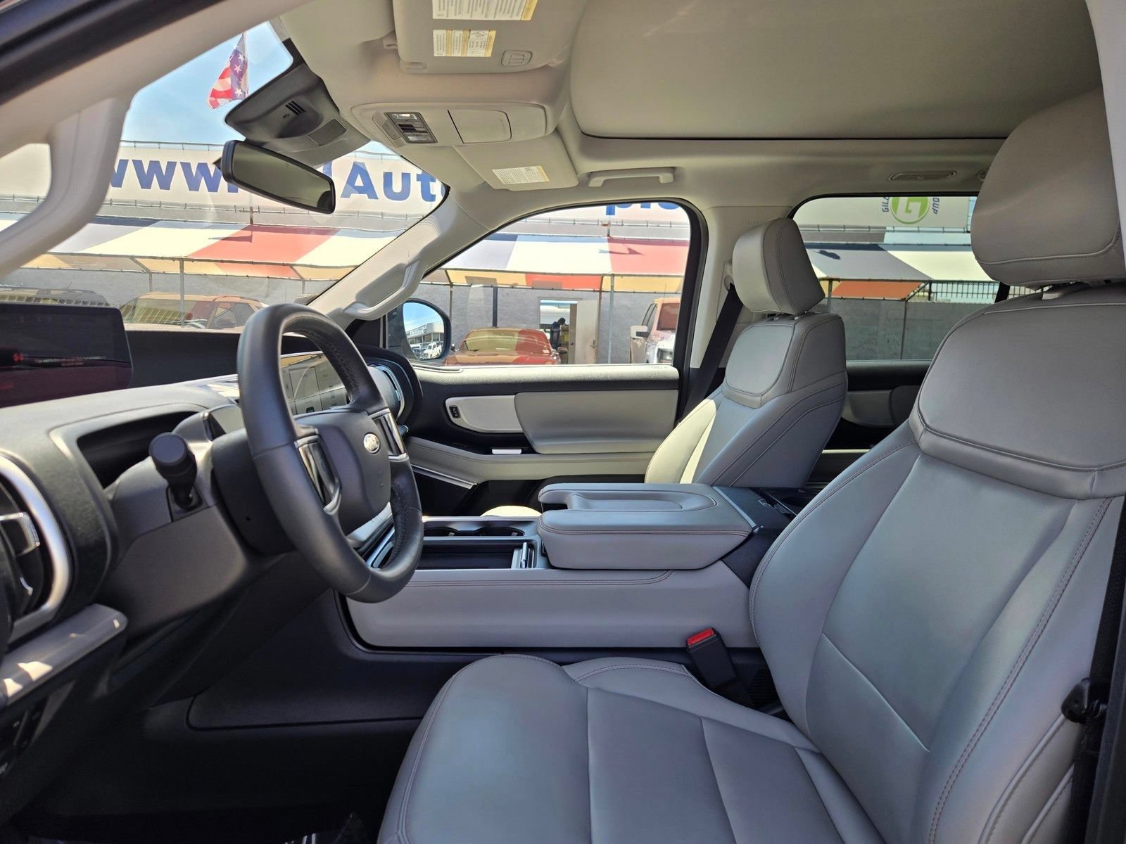 Certified 2025 Ford Expedition Active AWD/4WD image 29