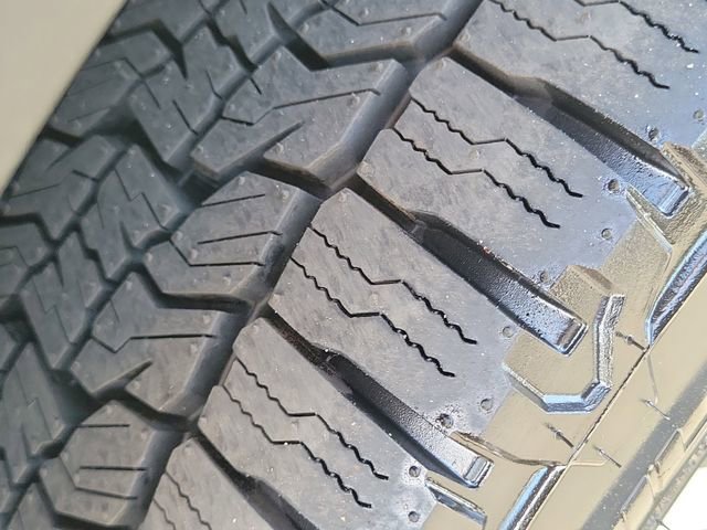 Used 2022 Hyundai Santa Cruz Limited image 28