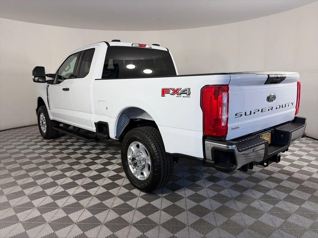 Certified 2026 Ford F250 XLT w/ FX4 Off-Road Package AWD/4WD image 5