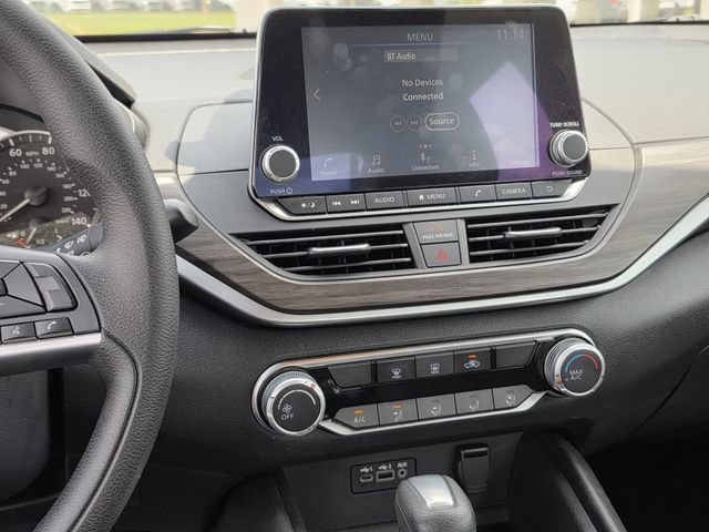 Used 2025 Nissan Altima 2.5 SV FWD image 9