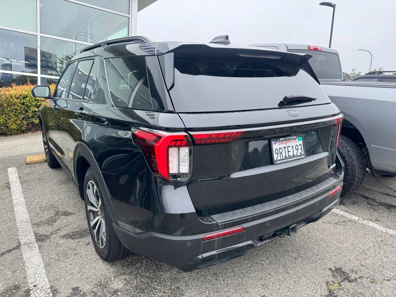 Certified 2025 Ford Explorer ST-Line AWD/4WD image 5