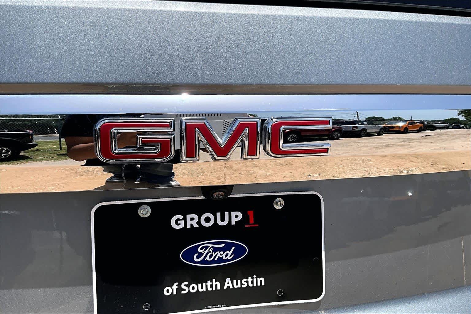 Used 2023 GMC Yukon XL SLT w/ SLT Luxury Package AWD/4WD image 31