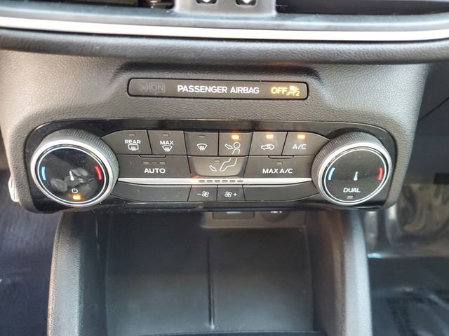 Certified 2022 Ford Escape SE w/ SE Sport Appearance Package image 27