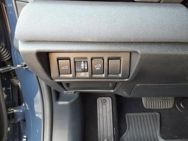 Used 2025 Subaru Outback Premium image 17