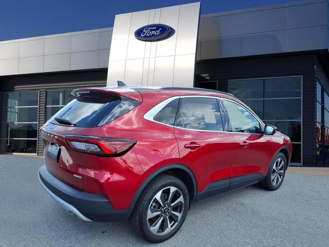 Certified 2023 Ford Escape Platinum AWD/4WD image 2
