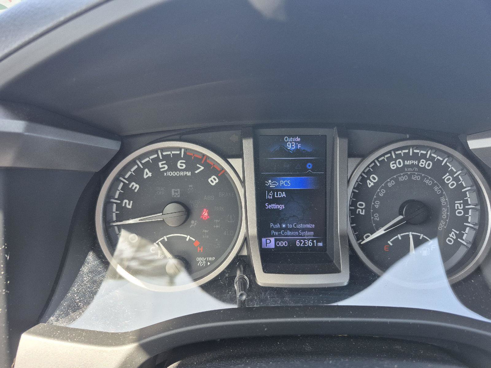 Used 2020 Toyota Tacoma SR5 AWD/4WD image 3
