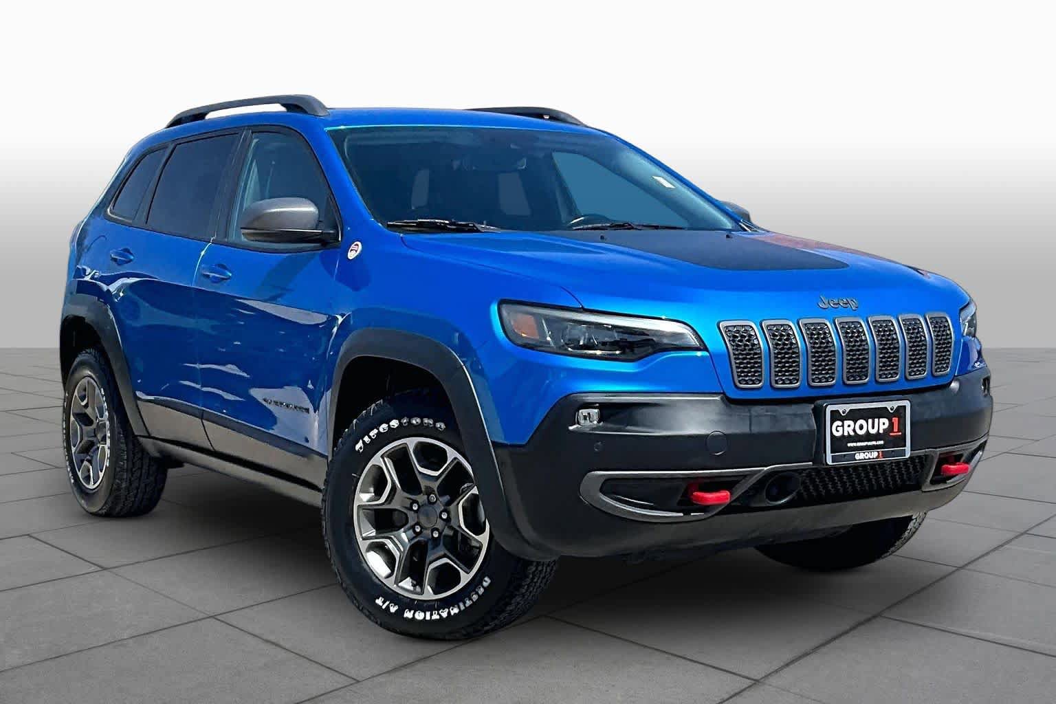 Used 2021 Jeep Cherokee Trailhawk w/ Technology Group AWD/4WD image 3