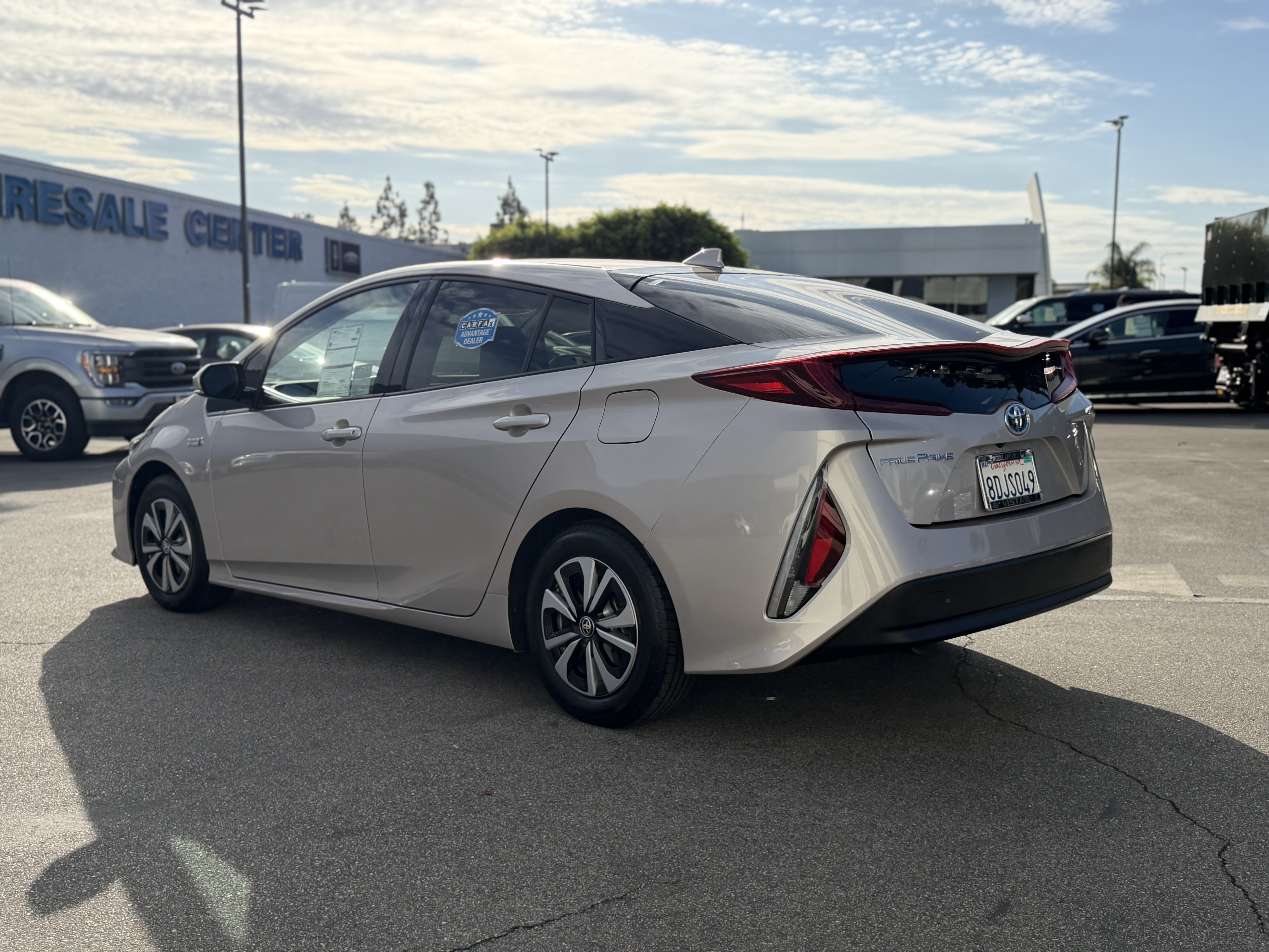Used 2017 Toyota Prius Prime Premium w/ Carpet Mat Package FWD image 5