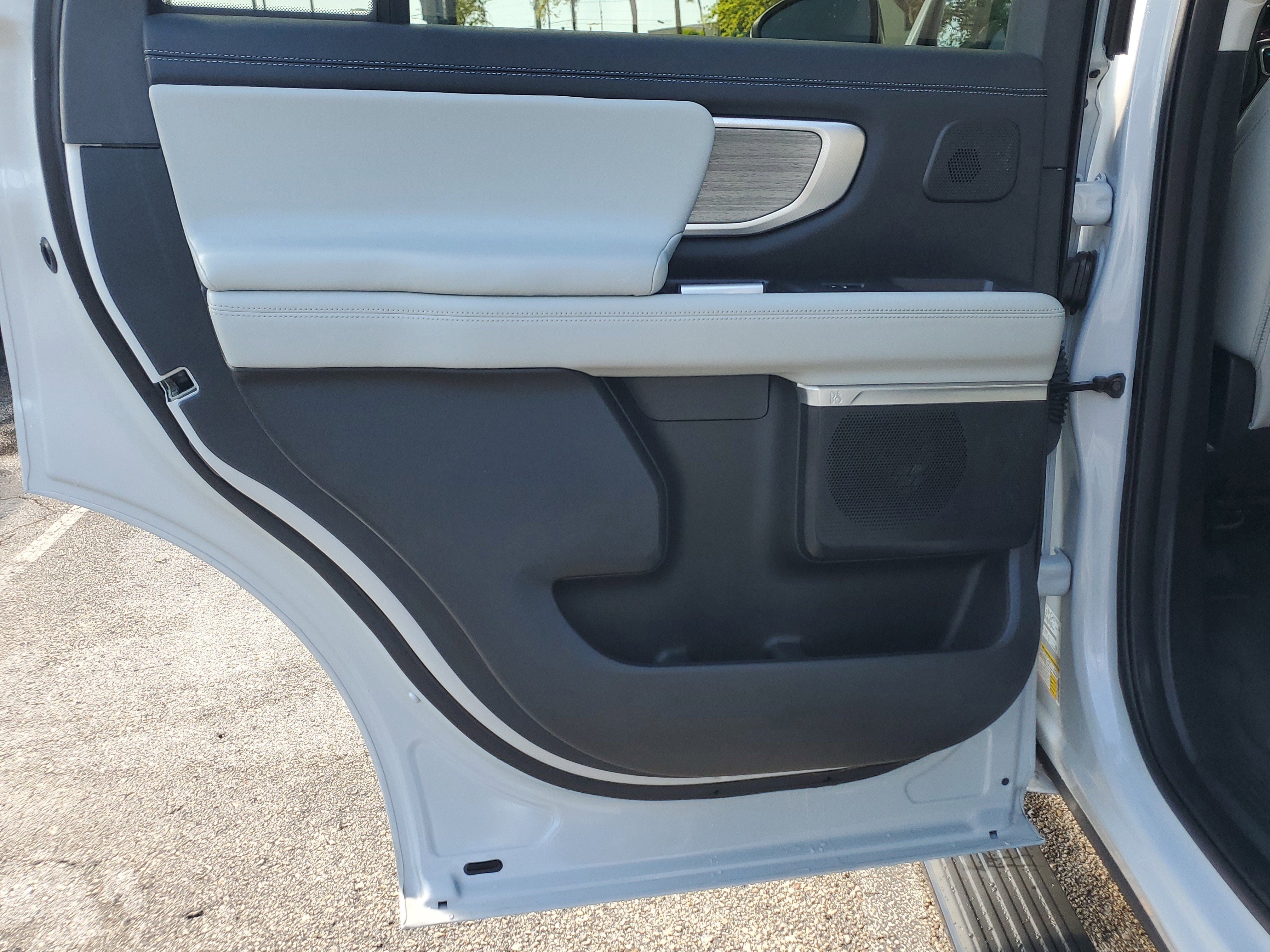 Certified 2025 Ford Expedition Platinum w/ Driver's Package image 11