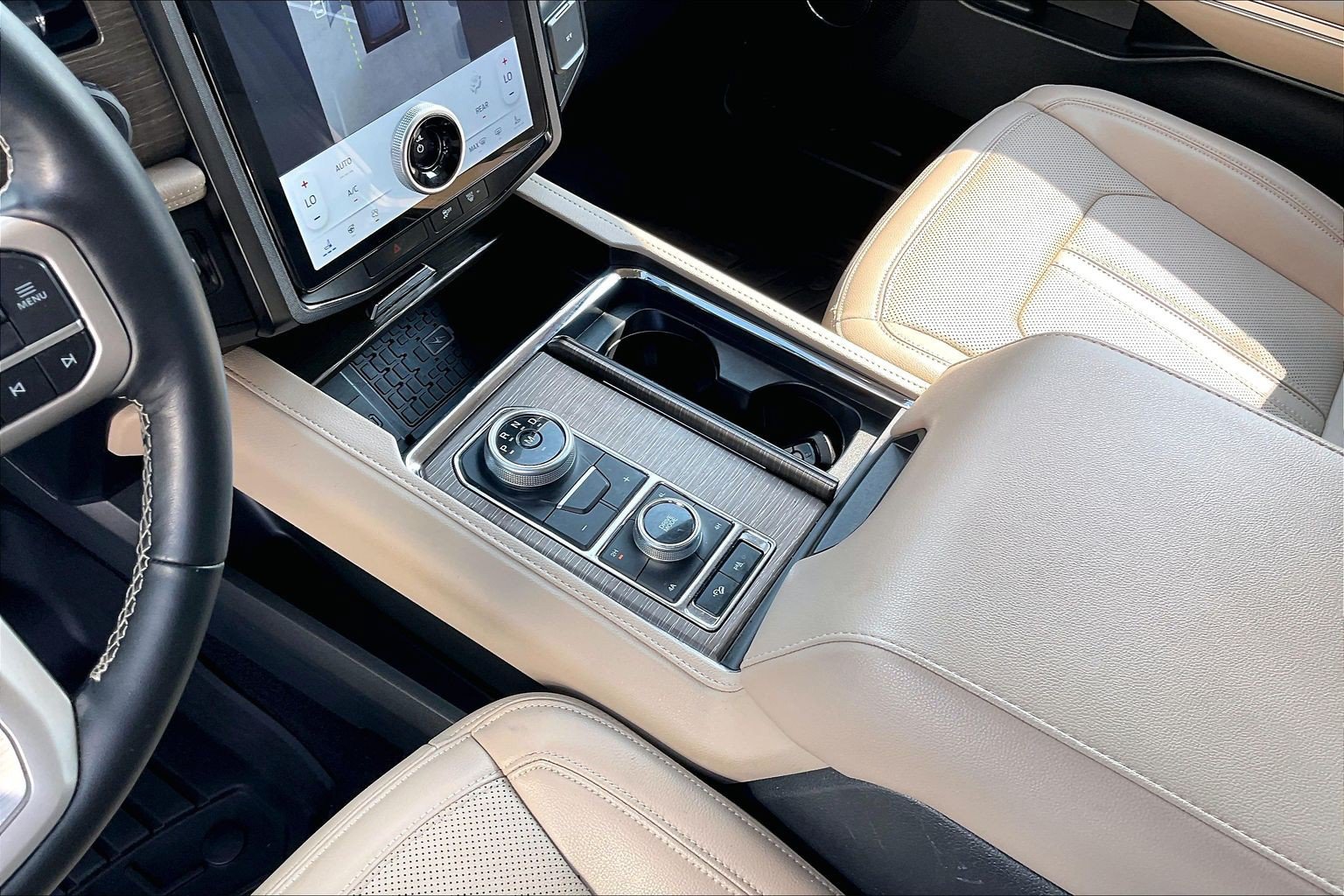 Certified 2023 Ford Expedition Limited AWD/4WD image 16
