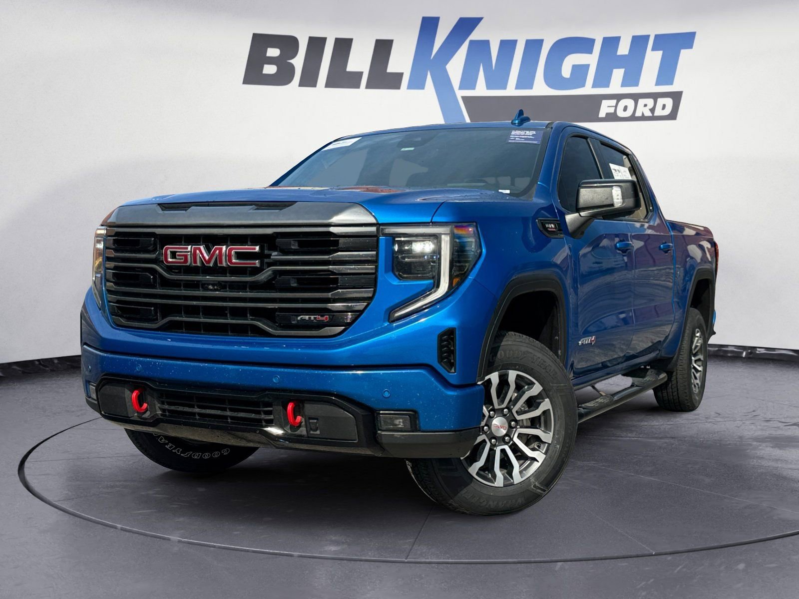 Used 2023 GMC Sierra 1500 AT4 w/ Technology Package AWD/4WD image 1