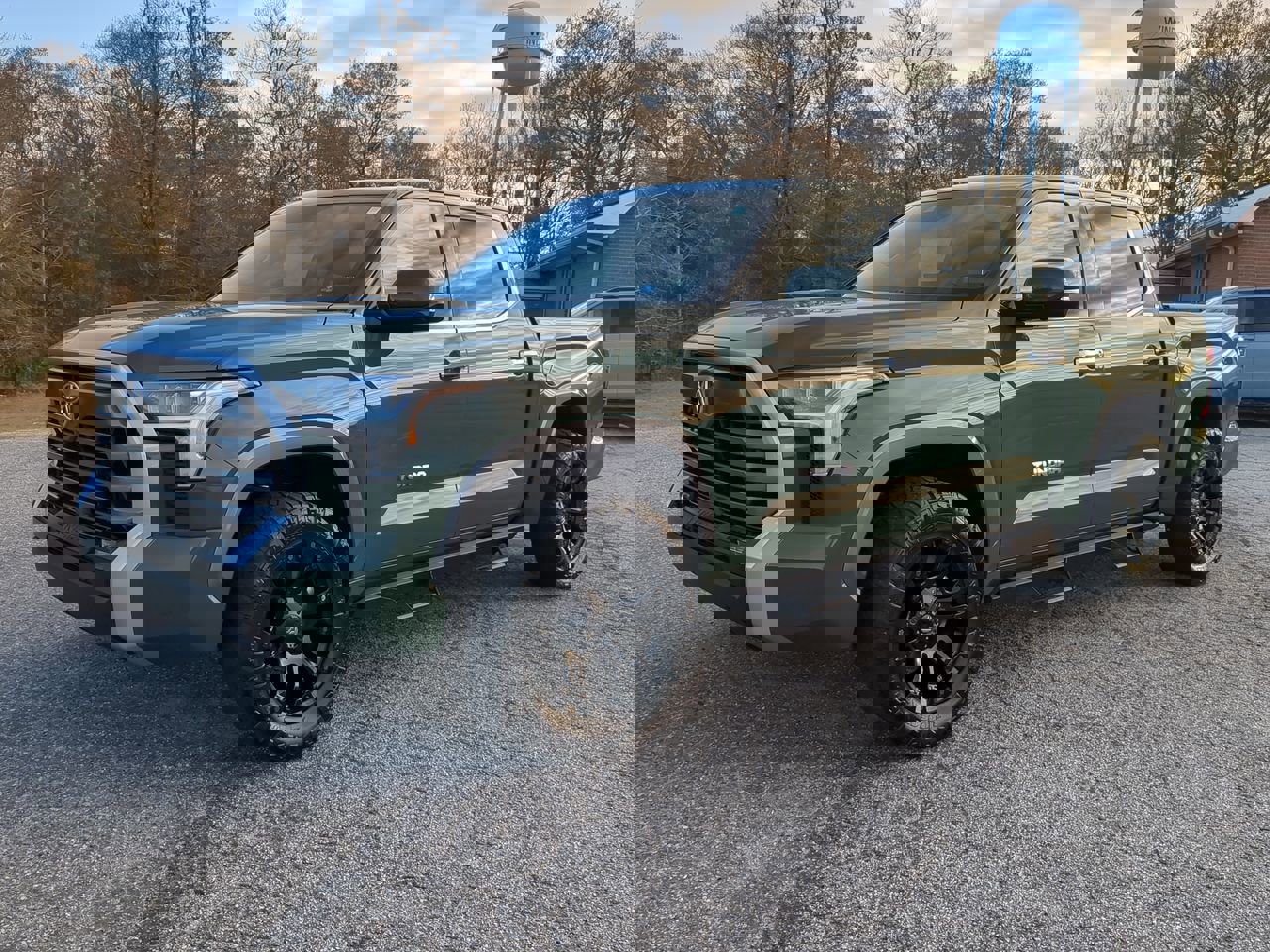 Used 2023 Toyota Tundra Limited image 6