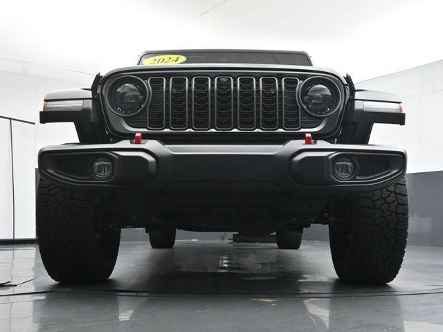 Used 2024 Jeep Gladiator Rubicon w/ Technology Group AWD/4WD image 27