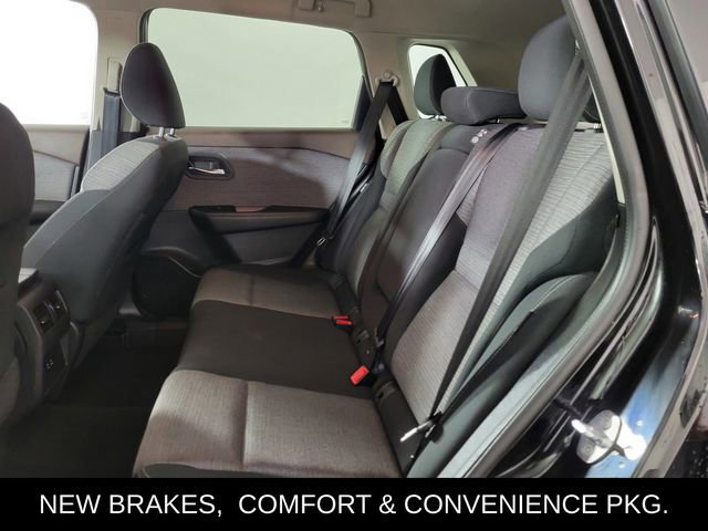 Used 2021 Nissan Rogue SV image 15