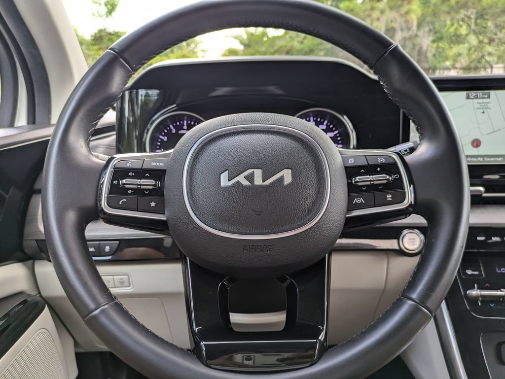 Used 2024 Kia Carnival EX FWD image 28