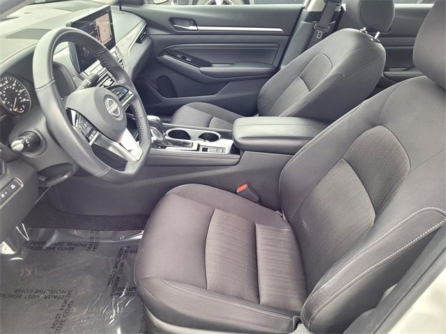 Used 2023 Nissan Altima 2.5 SV w/ SV Premium Package image 11