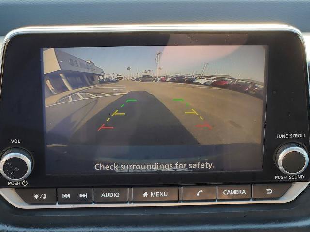 Used 2025 Nissan Rogue SV FWD image 15