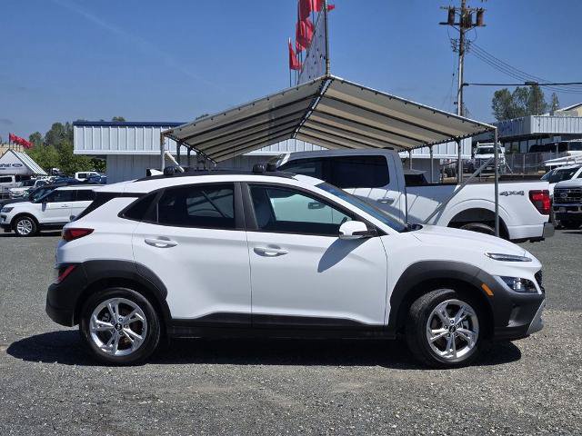 Used 2023 Hyundai Kona SEL w/ Convenience Package AWD/4WD image 3