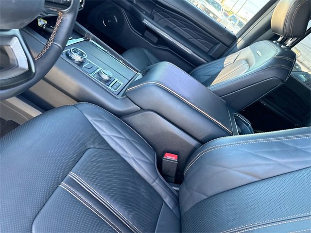 Certified 2022 Ford Expedition Platinum image 28
