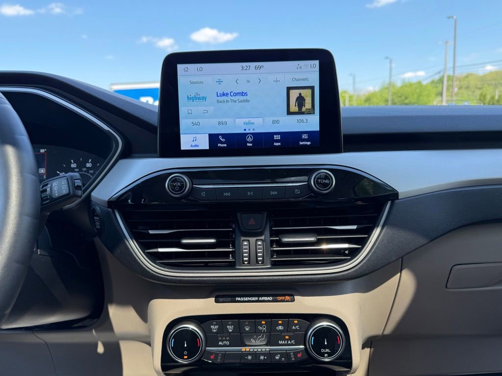 Certified 2022 Ford Escape SEL AWD/4WD image 16