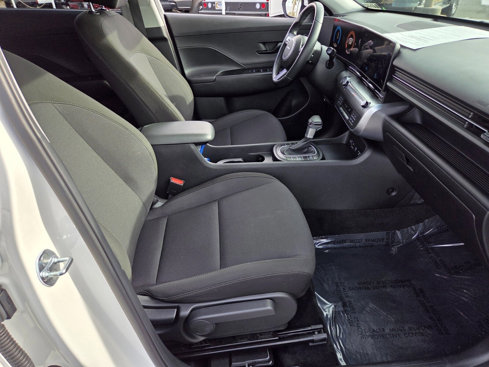 Used 2025 Hyundai Kona SEL image 15