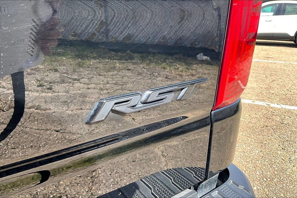Used 2024 Chevrolet Silverado 1500 RST w/ Redline Edition image 10