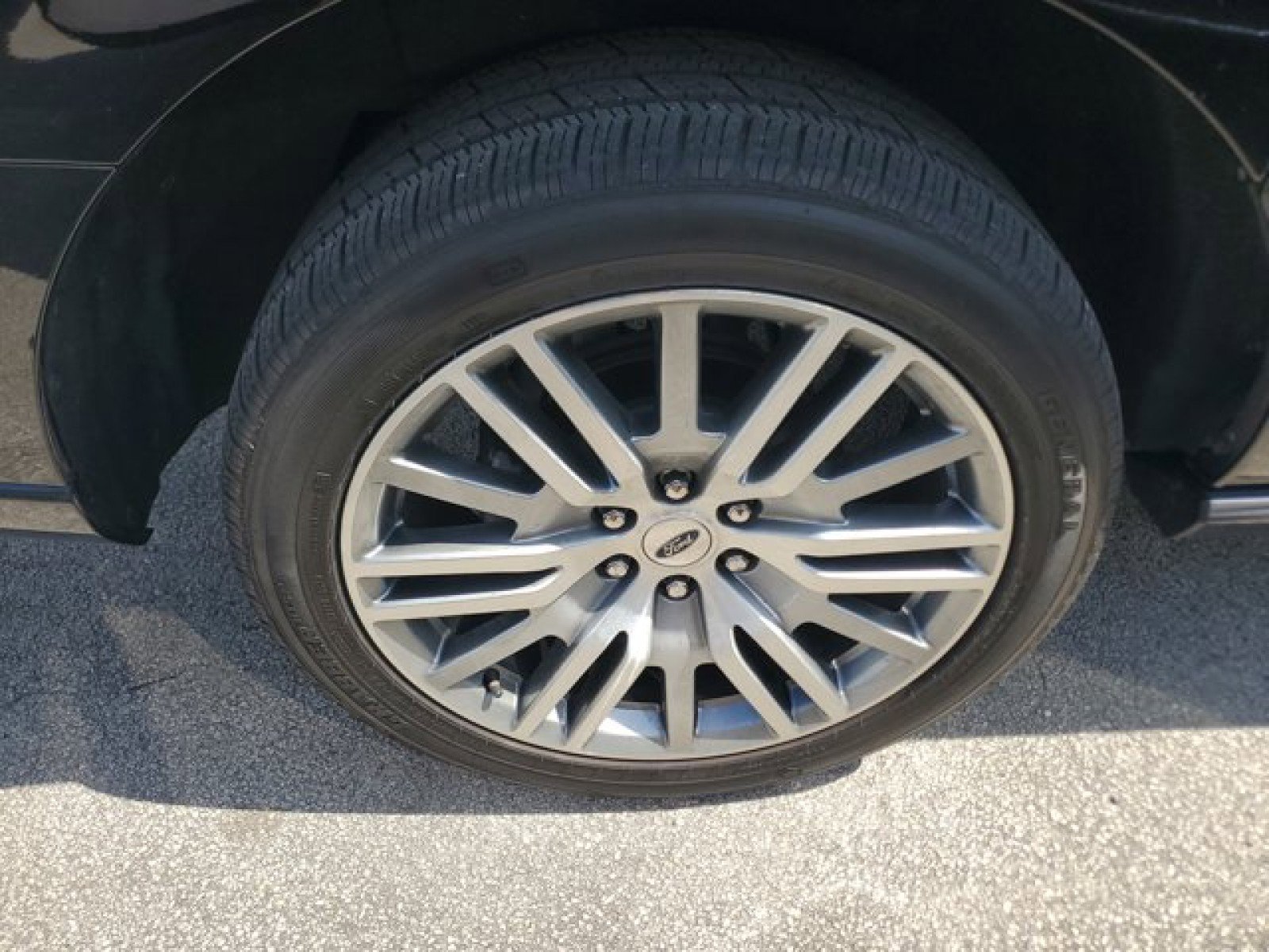 Certified 2024 Ford Expedition Max Platinum RWD image 10