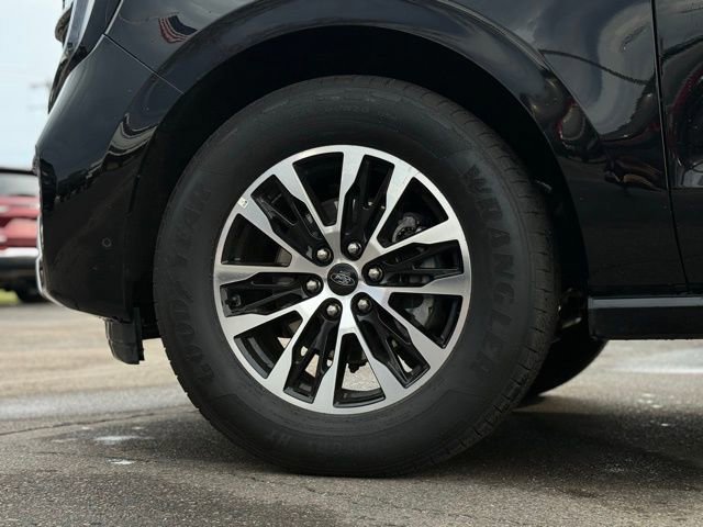 Certified 2025 Ford Expedition Platinum image 51
