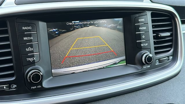 Used 2019 Kia Sorento L FWD image 30