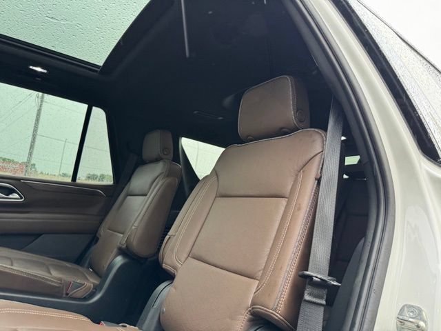 Used 2021 Chevrolet Tahoe High Country AWD/4WD image 12