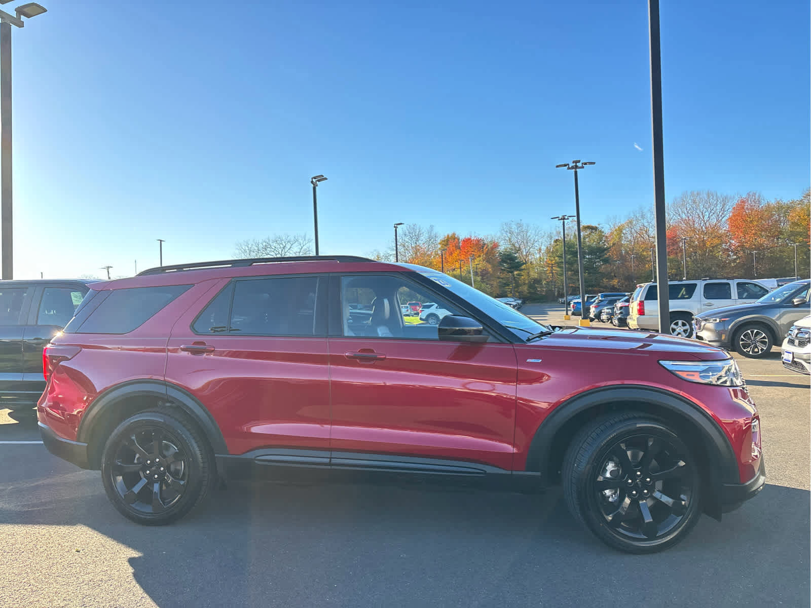 Certified 2023 Ford Explorer ST-Line w/ Class IV Trailer Tow Package image 6