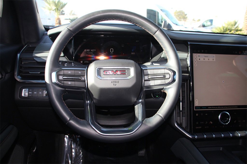 Used 2024 GMC Acadia AT4 w/ Luxury Package image 16