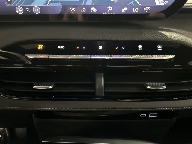 Used 2026 Buick Enclave Preferred w/ Power Package FWD image 21